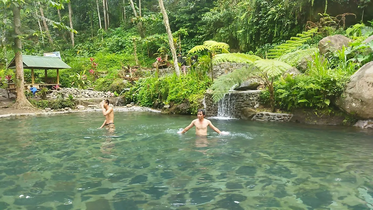 Kolam Alam Tetebatu – A Hidden Natural Swimming Pool in Lombok