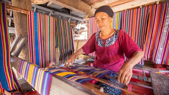 Pringgasela Handweaving – Discover the Traditional Art of Lombok Weaving